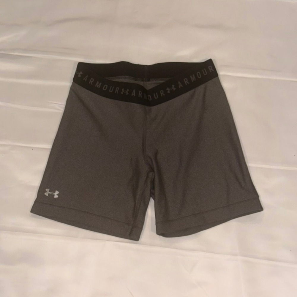 Under Armour HeatGear Compression Shorts Womens Small Gray Black Athletic Biker